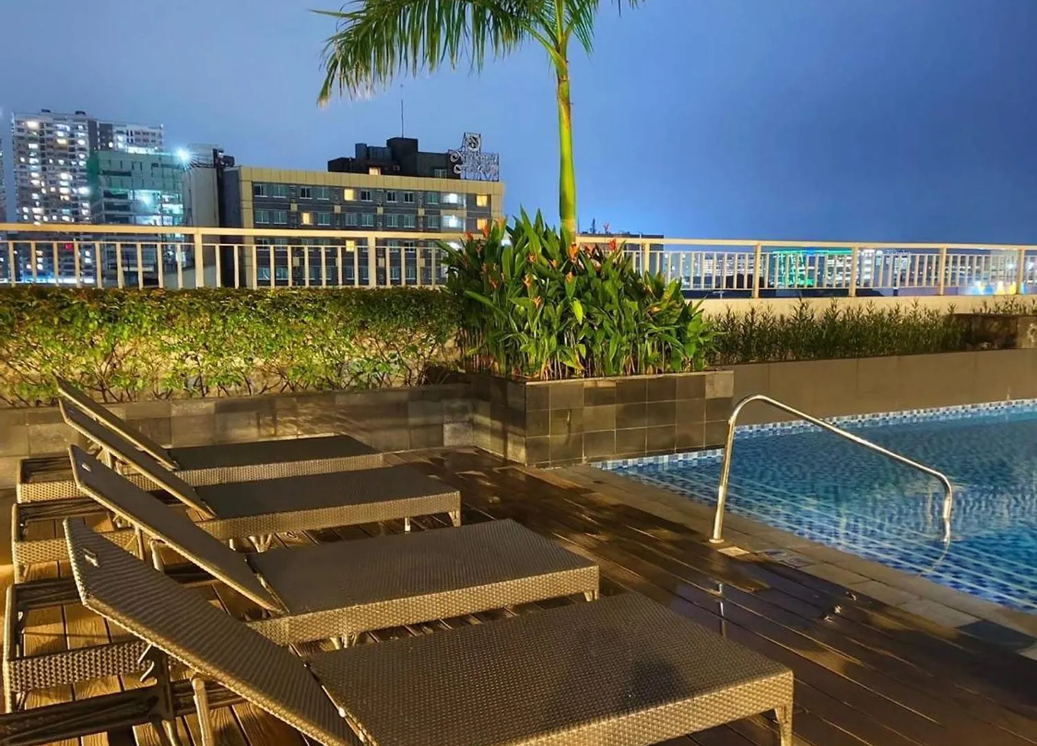 Experience Unforgettable Moments Aparthotel Manila
